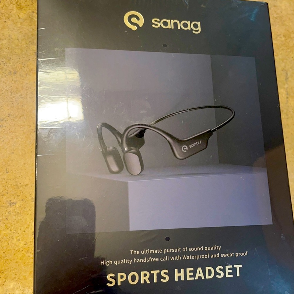 New! Never Used! Sanag Waterproof and sweat proof Sports Headset!